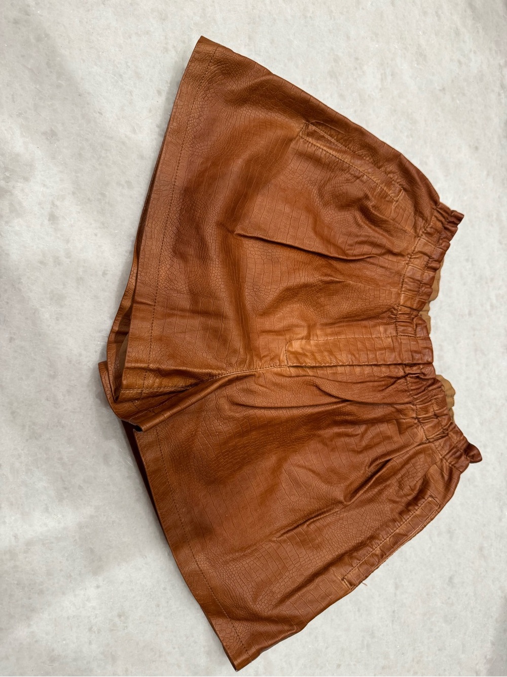 Zara High-Waist Cropped Faux-Leather Shorts in Rust - Picture 2 of 4